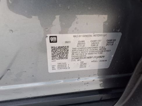 Used 2023 Chevrolet Traverse LT FWD image 36