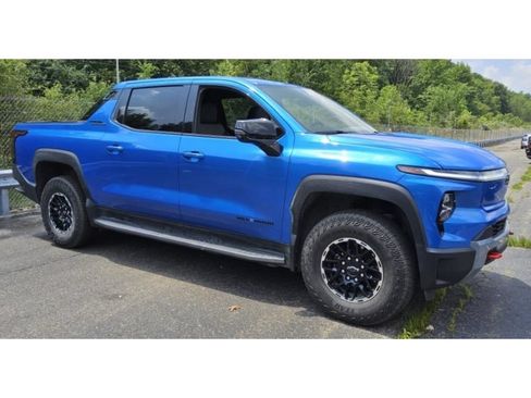 Used 2026 Chevrolet Silverado EV Trail Boss AWD/4WD image 2