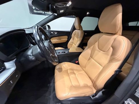 Used 2019 Volvo XC60 T6 Momentum w/ Advanced Package AWD/4WD image 21