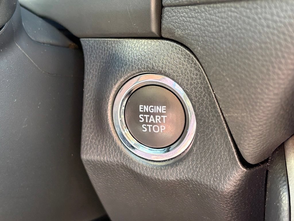 Used 2024 Toyota RAV4 XLE AWD/4WD image 17