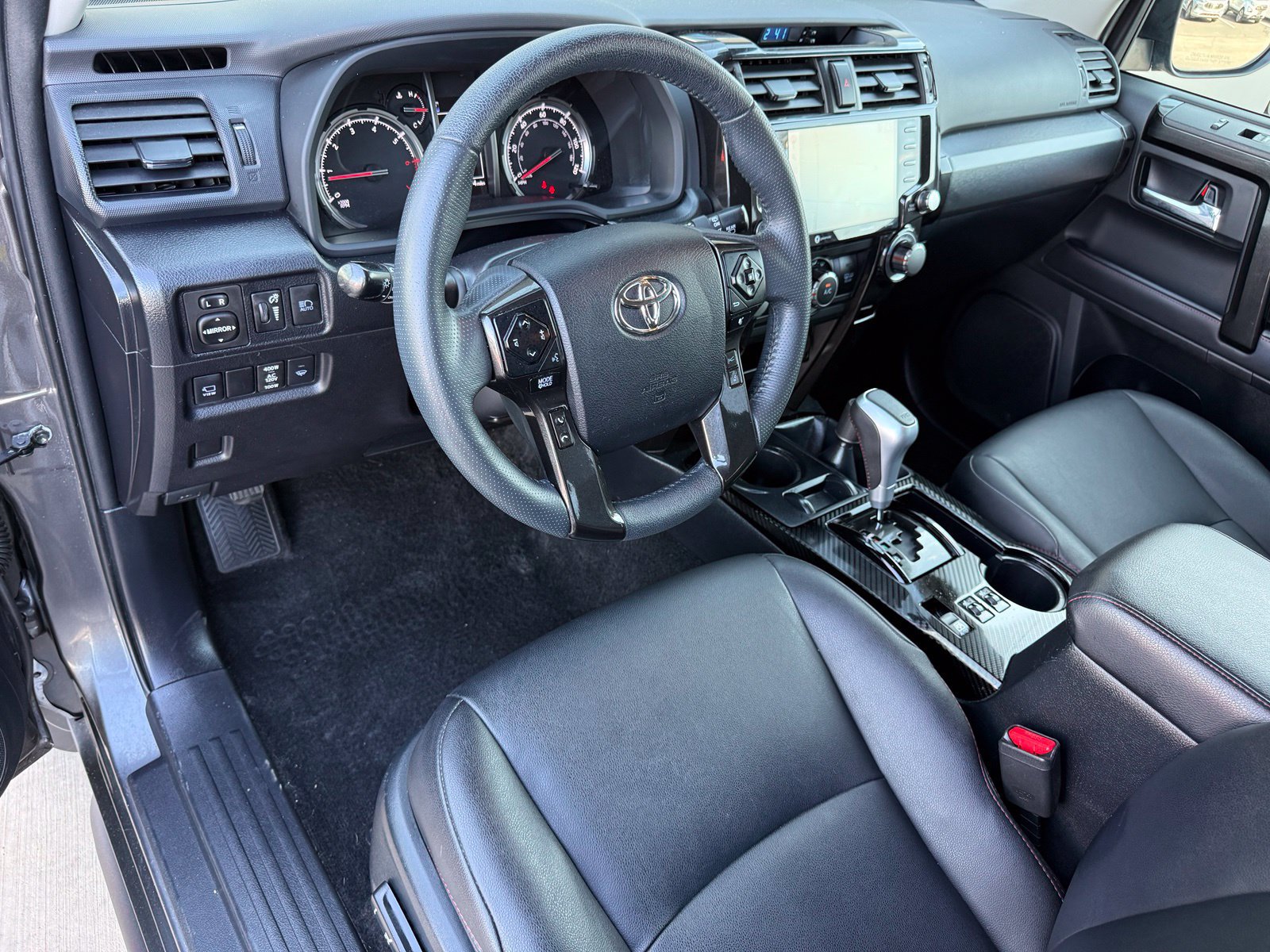 Used 2022 Toyota 4Runner TRD Off-Road Premium AWD/4WD image 12