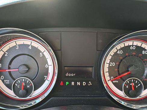 Used 2019 Dodge Grand Caravan SE FWD image 10