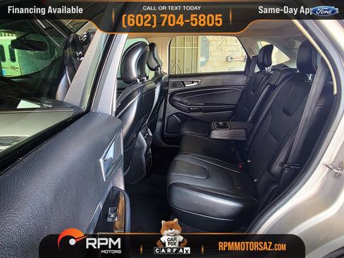 Used 2018 Ford Edge Titanium w/ Equipment Group 301A FWD image 11
