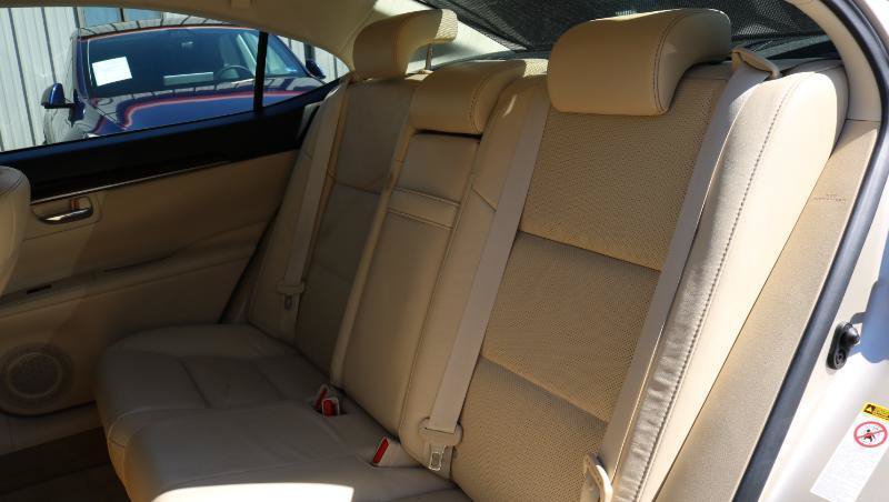 Used 2015 Lexus ES 350 w/ Luxury Package FWD image 24