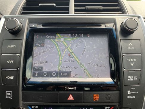 Used 2016 Toyota Camry XSE FWD image 23