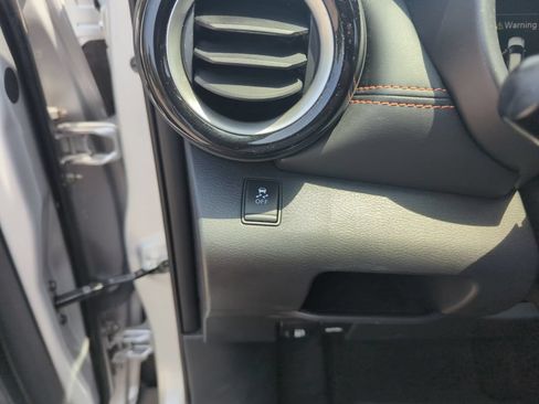 Used 2019 Nissan Kicks SR w/ SR Premium Package FWD image 20