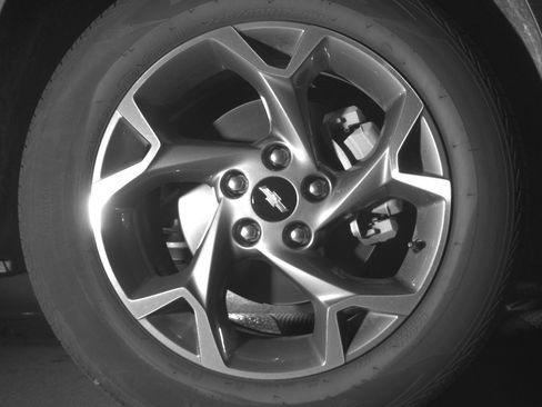 Used 2025 Chevrolet Trax LT image 13