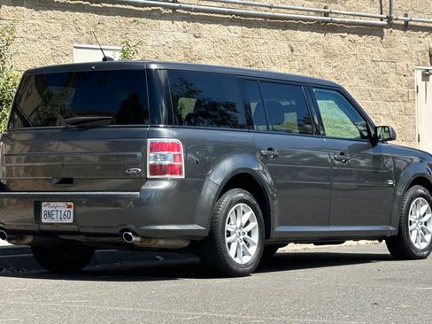 Certified 2019 Ford Flex SE FWD image 3