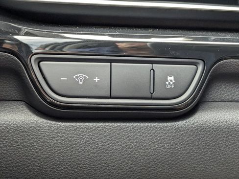 Used 2025 Kia Carnival SX Prestige FWD image 40