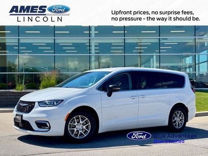 Used 2024 Chrysler Pacifica Touring-L