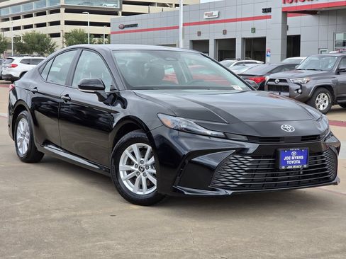 Used 2026 Toyota Camry LE FWD image 2
