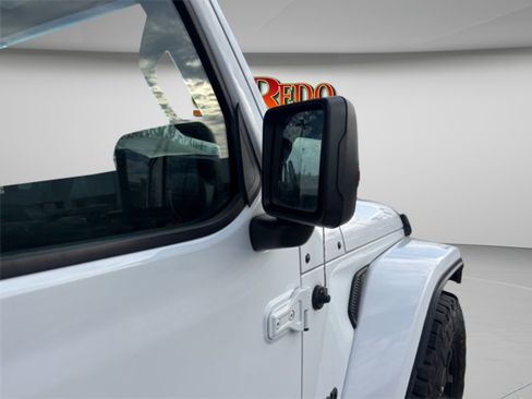 Used 2021 Jeep Gladiator Sport image 24