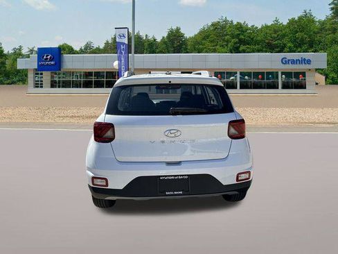 New 2026 Hyundai Venue SEL FWD image 5