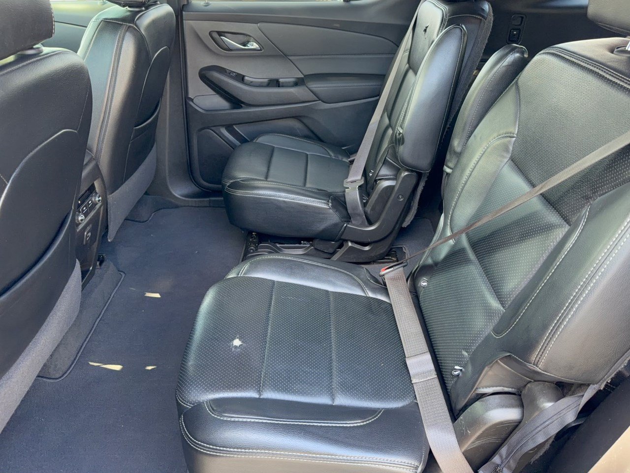 Used 2023 Chevrolet Traverse LT FWD image 25