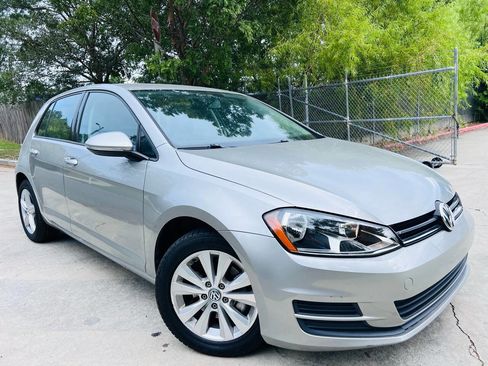 Used 2015 Volkswagen Golf TDI S image 2