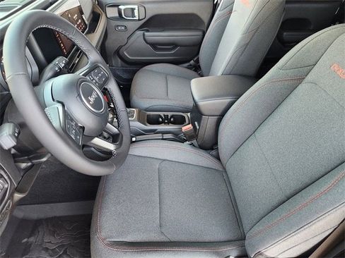 New 2025 Jeep Gladiator Rubicon image 9