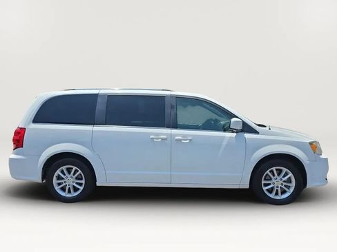 Used 2018 Dodge Grand Caravan SXT FWD image 9