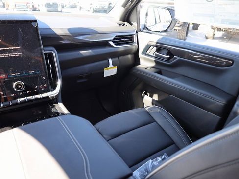 New 2026 GMC Yukon XL Elevation image 20