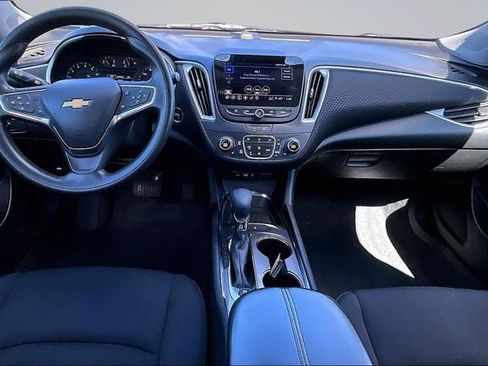 Used 2023 Chevrolet Malibu LT image 7