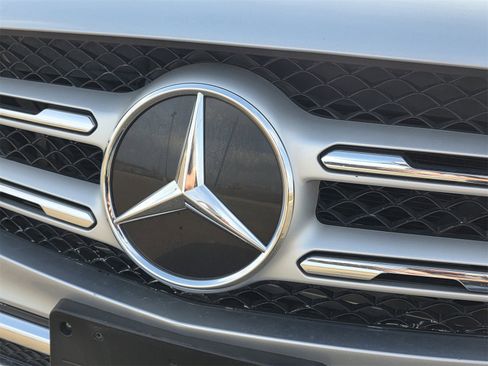 Used 2021 Mercedes-Benz GLC 300 image 30