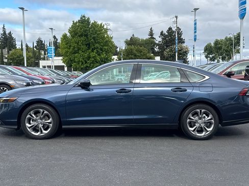 Used 2023 Honda Accord EX image 2