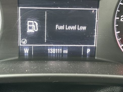 Used 2018 GMC Acadia SLE FWD image 26