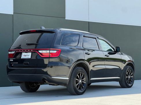 Used 2018 Dodge Durango SXT AWD/4WD image 2