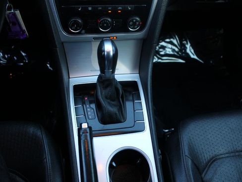 Used 2013 Volkswagen Passat 2.5 SE image 26