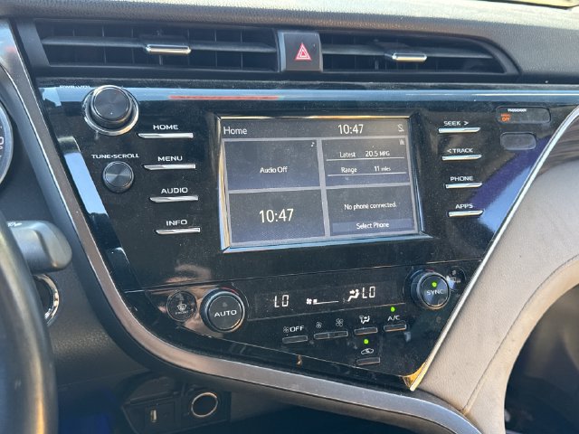 Used 2018 Toyota Camry XLE FWD image 24