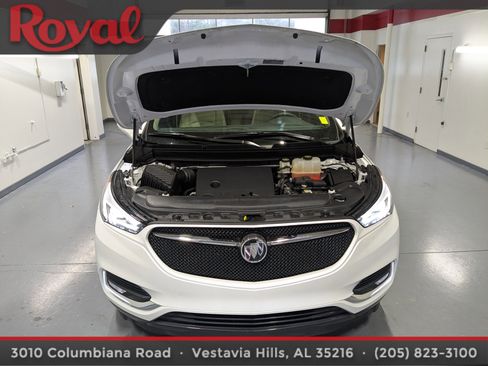 Used 2021 Buick Enclave Essence w/ Sport Touring Edition image 28