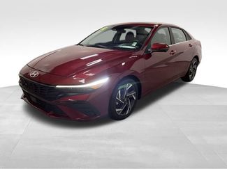 Used 2024 Hyundai Elantra Limited video 2