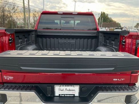 New 2026 GMC Sierra 1500 SLT w/ SLT Premium Plus Package AWD/4WD image 17