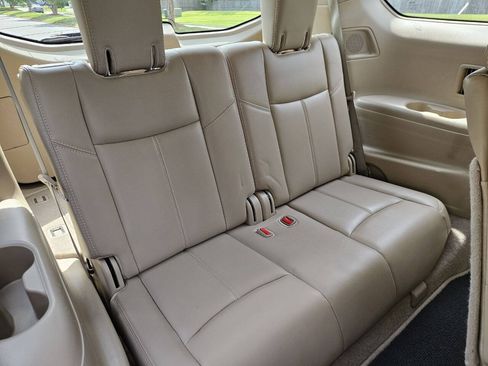 Used 2015 Nissan Pathfinder SL w/ SL Premium Package FWD image 16