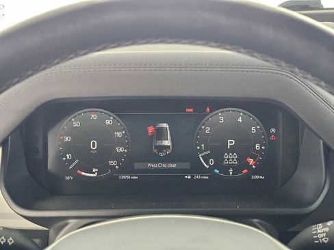 Used 2023 Land Rover Defender 130 S image 25
