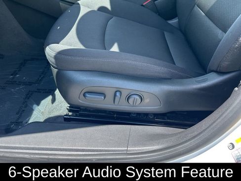 Used 2024 Chevrolet Malibu LT image 10