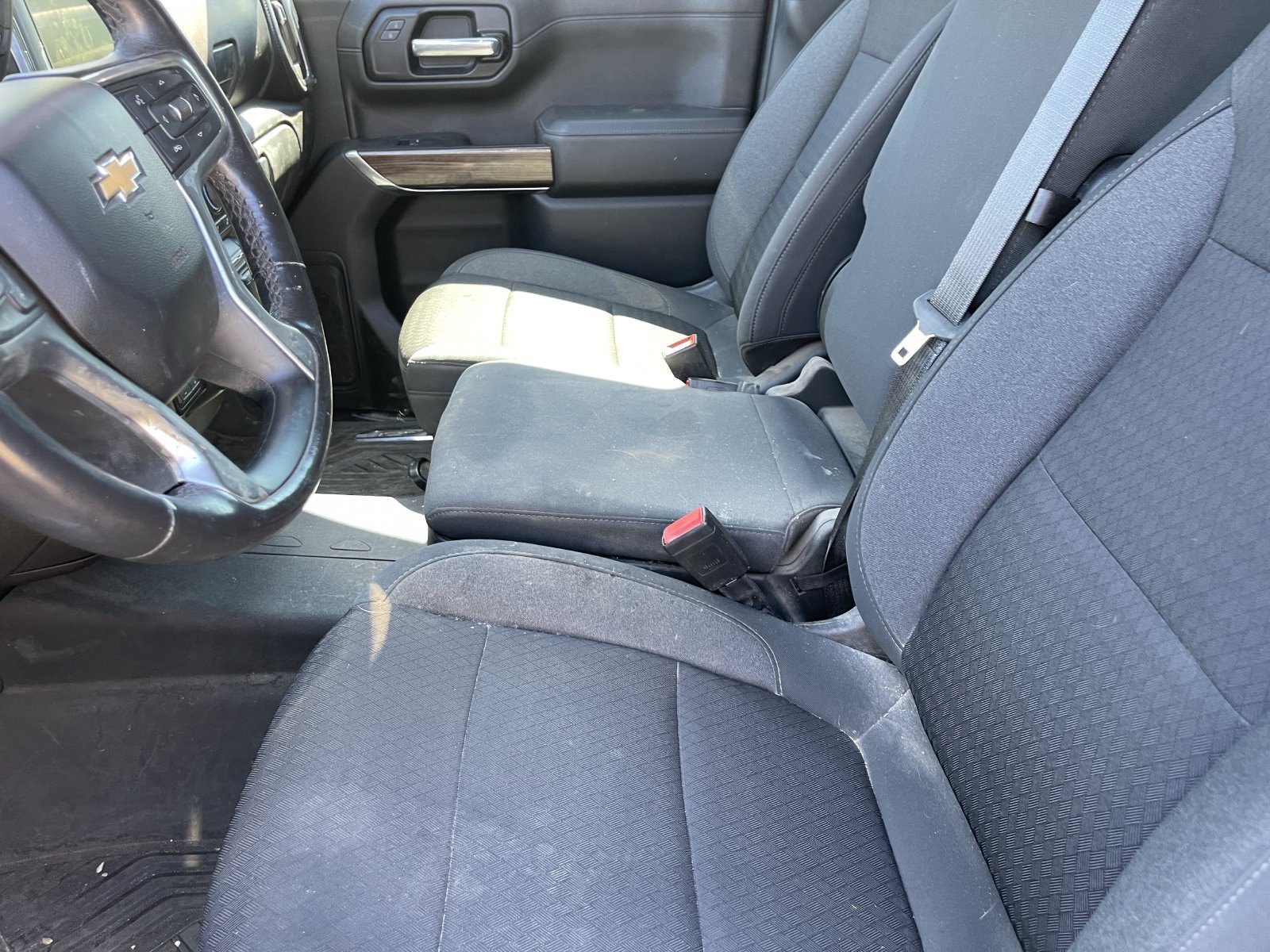 Used 2022 Chevrolet Silverado 1500 LT AWD/4WD image 10