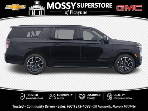 Used 2023 Chevrolet Suburban RST RWD image 10