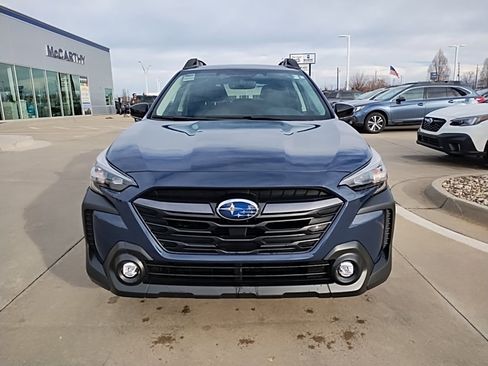 Certified 2025 Subaru Outback Premium w/ Popular Package #1A image 3