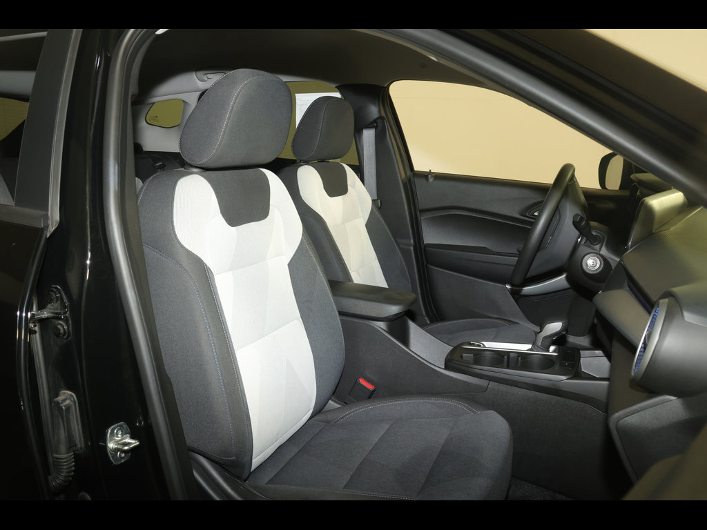 Used 2024 Chevrolet Trax LS w/ LS Convenience Package FWD image 28