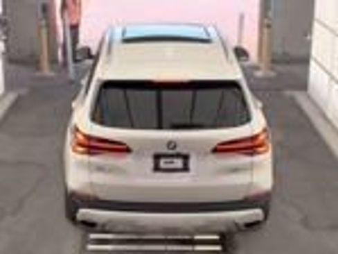 Used 2026 BMW X5 xDrive40i w/ Climate Comfort Package AWD/4WD image 5