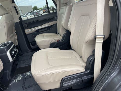 Used 2023 Ford Expedition Limited RWD image 28