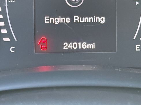 Used 2023 Jeep Renegade Latitude image 27