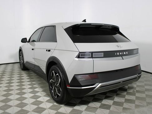 Used 2024 Hyundai Ioniq 5 SEL image 29