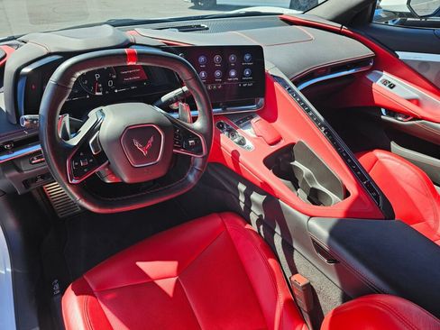 Used 2020 Chevrolet Corvette Stingray Preferred Cpe w/ 2LT Preferred Equipment Group RWD image 17