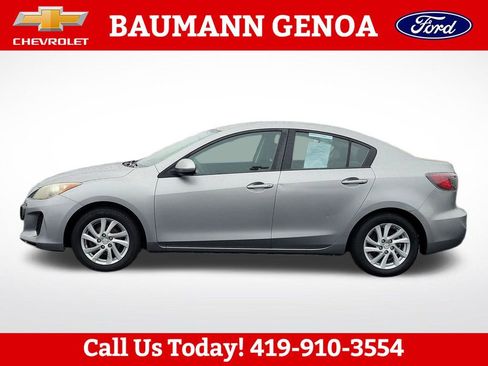 Used 2012 MAZDA MAZDA3 i Touring FWD image 2
