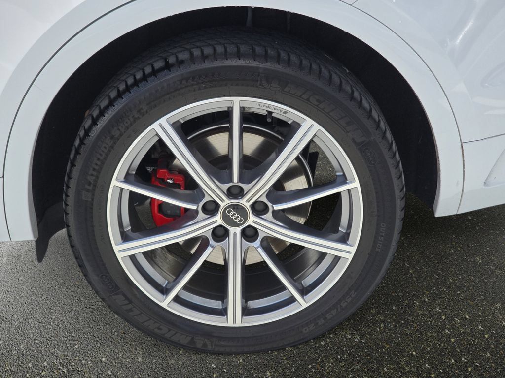 Certified 2025 Audi SQ5 Premium Plus w/ Premium Plus Package AWD/4WD image 28