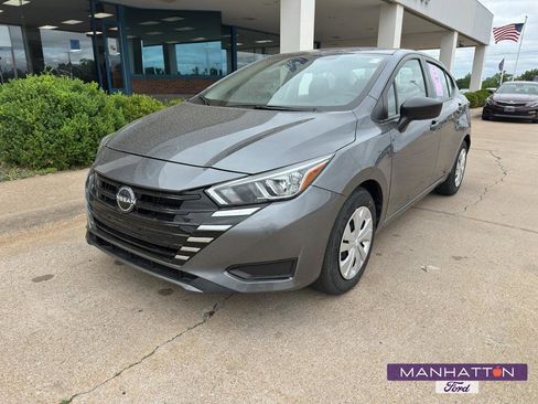Used 2024 Nissan Versa S FWD image 1