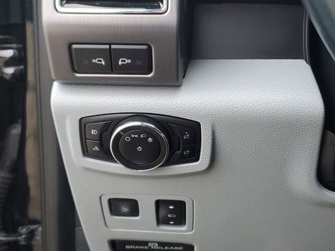Used 2022 Ford F250 Limited image 25