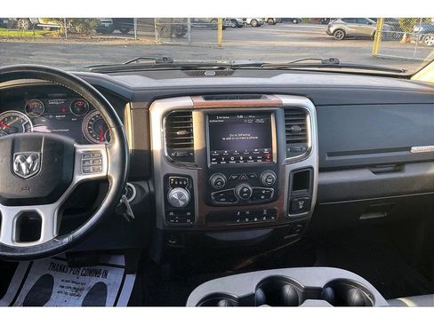 Used 2018 RAM 1500 Laramie image 6