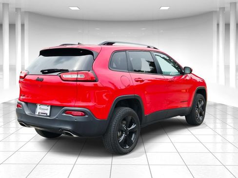 Used 2017 Jeep Cherokee High Altitude w/ Luxury Group AWD/4WD image 3